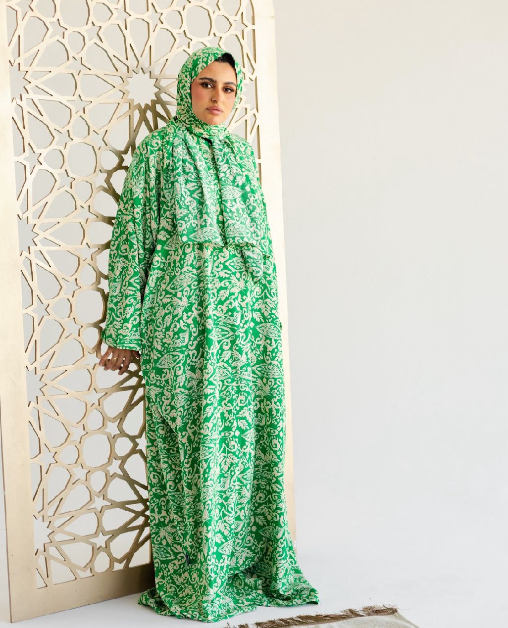 Cotton Woman Prayer Set