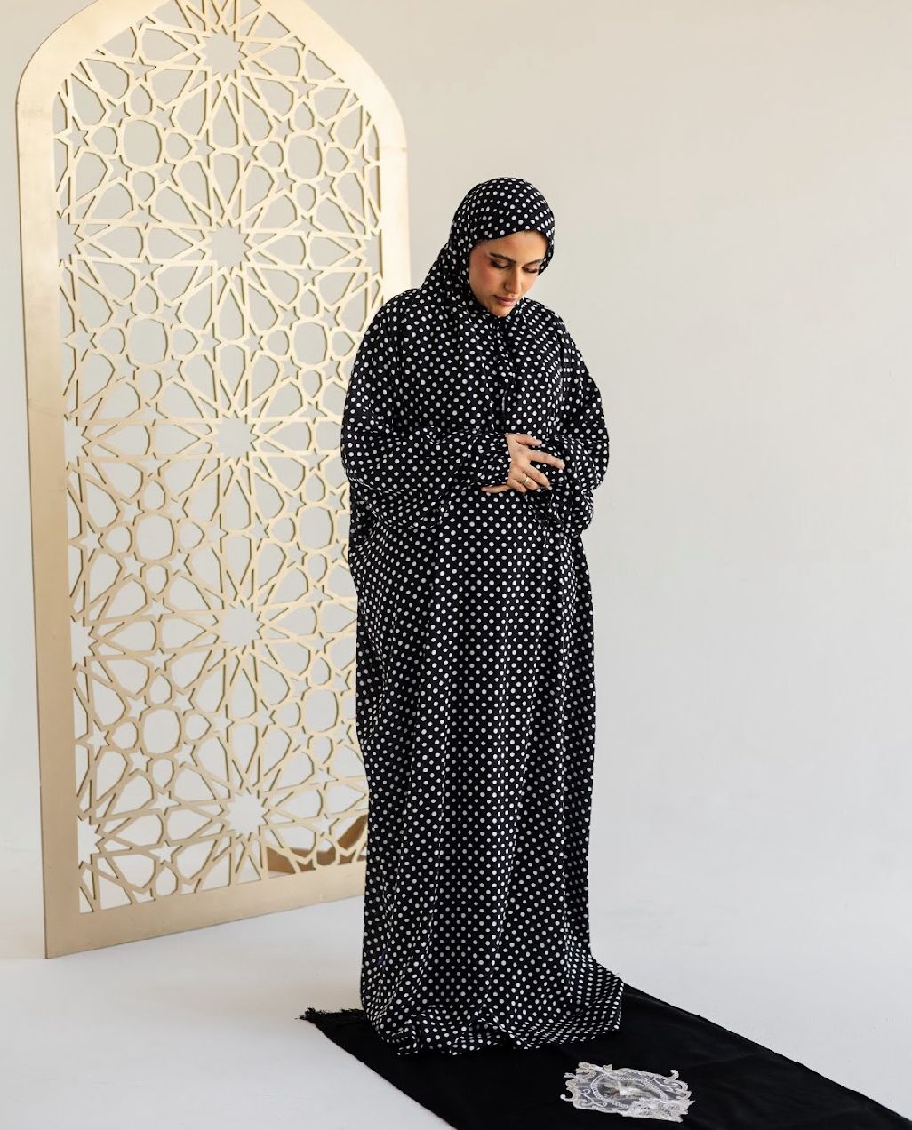 Cotton Woman Prayer Set