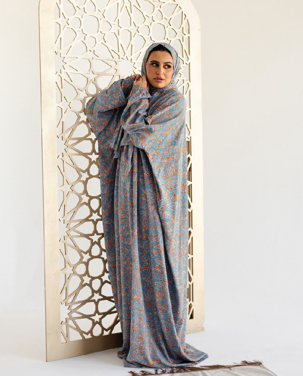 Cotton Woman Prayer Set