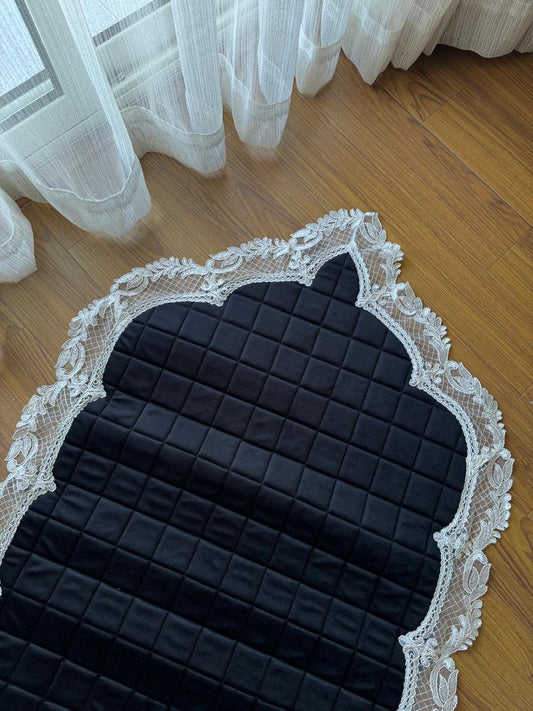 The Padded Sleek Arabesque Sajda