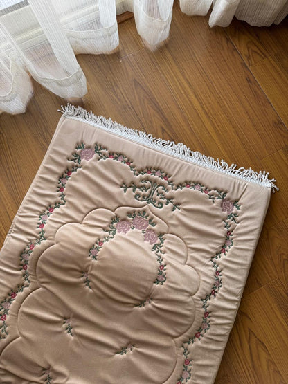 The Floral Cloud Sajda